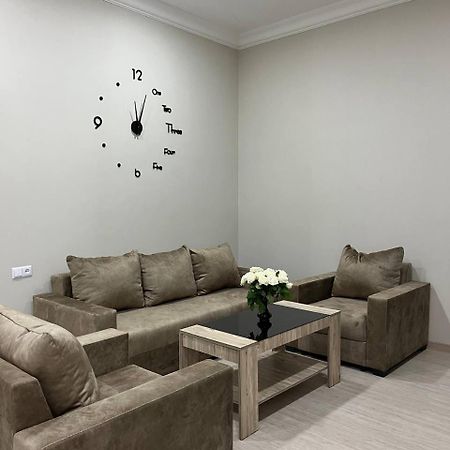 Appartement In Jerevan Exteriör bild