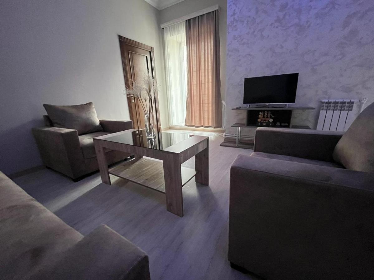 Appartement In Jerevan Exteriör bild