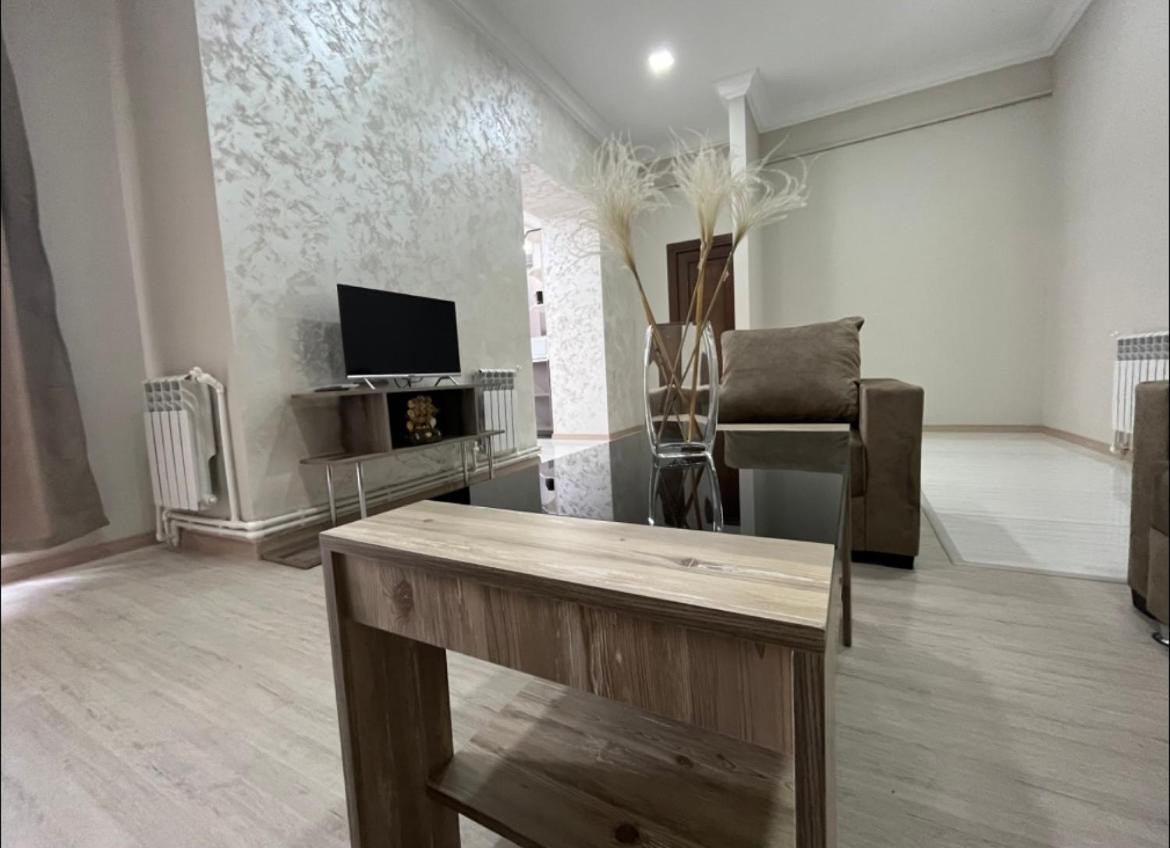 Appartement In Jerevan Exteriör bild