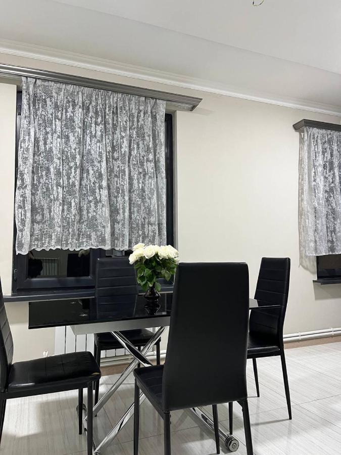 Appartement In Jerevan Exteriör bild